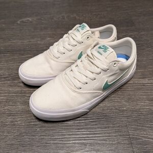 Nike SB Canvas Sneakers - Cream and Green